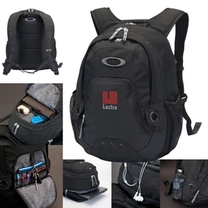 Oakley (r) Flak Pack - Sturdy Black 600d Polyester Backpack, Black Dobby Material Accent. 30l Capacity