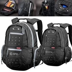 Oakley (r) Arsenal - Premium, 600d Nylon Backpack. Fits Most 17" Laptops. 35l Capacity
