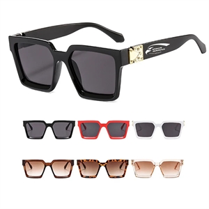 Chic Style W/ Fashion Square Sunglasses