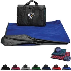 Picnic Fleece Blanket With Durable Polyester Oxford Water Repellent Shell. Blank