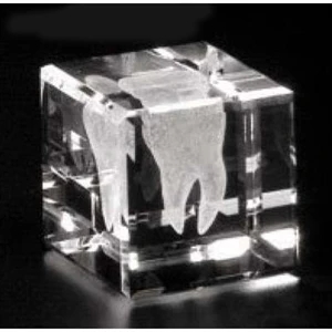 Crystal 3d Gallery - 1 1/2" X 1 1/2" X 1 1/2" - Optical Crystal Cube Award, Square Shape