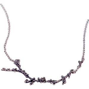 Eevah Family Tree Eevah - With Tag - Beautifully Delicate Nature Inspired Antiques Silver Necklace Approx. 20"