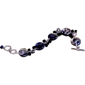 Eevah Jacoline - Without Tag - Pearl Beads, Accented With Cube Agate Beads. Silver Plating Approx. 7.75" Bracelet