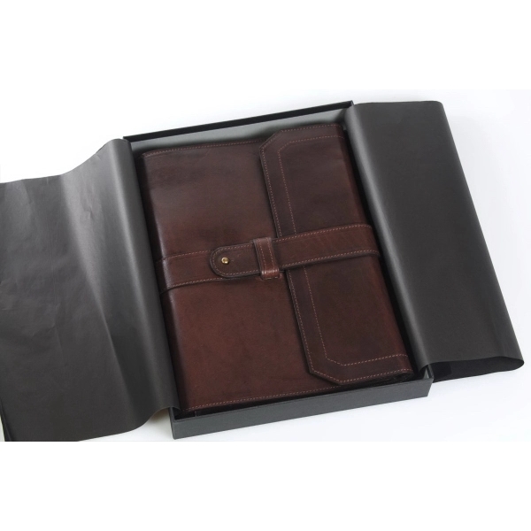 Vachetta Large Leather Padfolio - Walnut - Vachetta Large Leather Padfolio - Walnut - Image 13 of 13