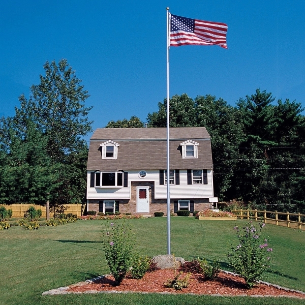 20' Aluminum Telescoping Flagpole - 20' Aluminum Telescoping Flagpole - Image 1 of 3