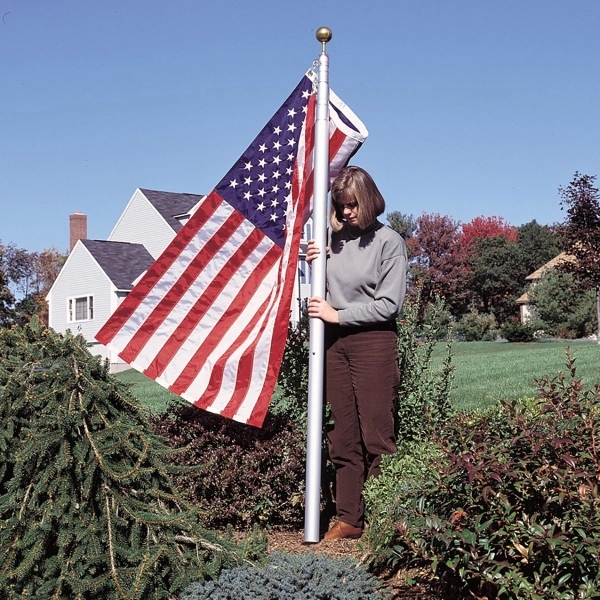 20' Aluminum Telescoping Flagpole - 20' Aluminum Telescoping Flagpole - Image 2 of 3