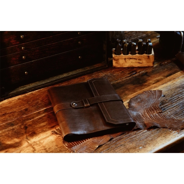 Vachetta Large Leather Padfolio - Walnut - Vachetta Large Leather Padfolio - Walnut - Image 0 of 13