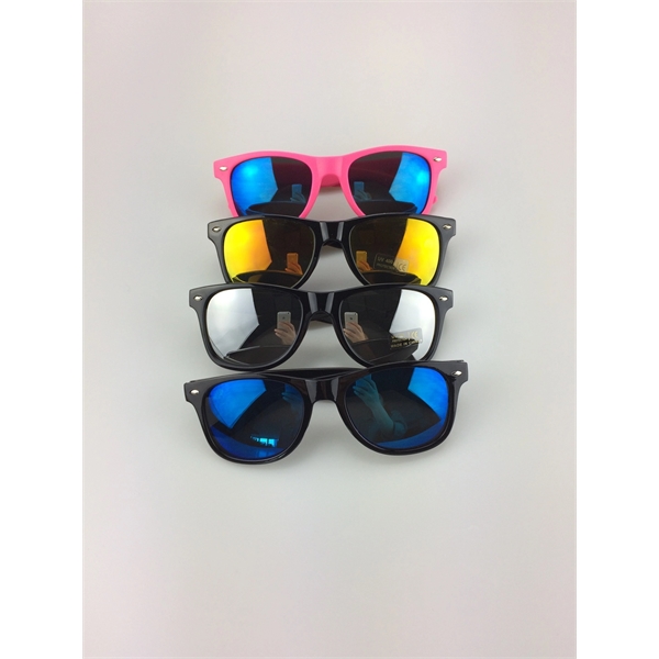 Color Mirrored Lenses Sporty Sunglasses - Color Mirrored Lenses Sporty Sunglasses - Image 0 of 1