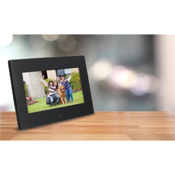 Tangelo SnapShot 7" Digital Photo Frame - Tangelo SnapShot 7" Digital Photo Frame - Image 1 of 5