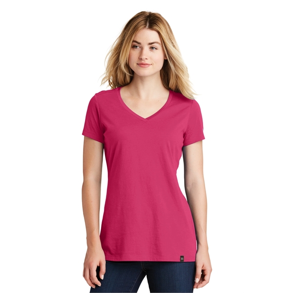 New Era Women's Heritage Blend V-Neck Tee. - New Era Women's Heritage Blend V-Neck Tee. - Image 2 of 76