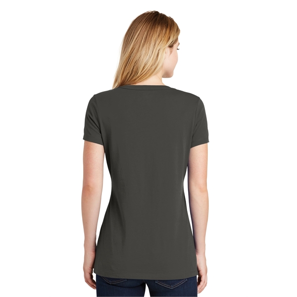 New Era Women's Heritage Blend V-Neck Tee. - New Era Women's Heritage Blend V-Neck Tee. - Image 14 of 76