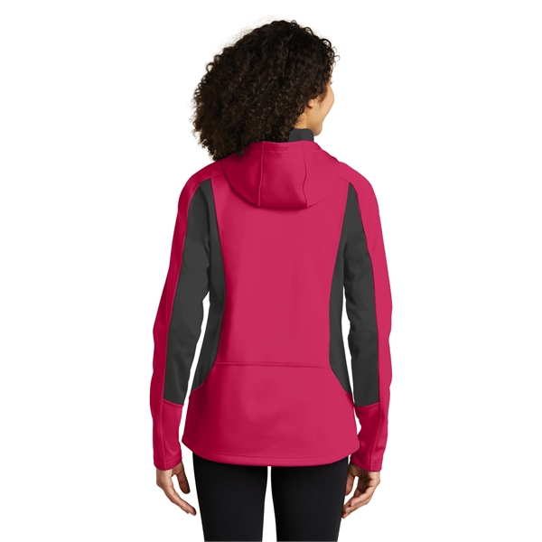 Eddie Bauer Women's Trail Soft Shell Jacket. - Eddie Bauer Women's Trail Soft Shell Jacket. - Image 17 of 25