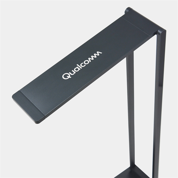 Polaris - Desktop LED light and wireless charger - Polaris - Desktop LED light and wireless charger - Image 5 of 8