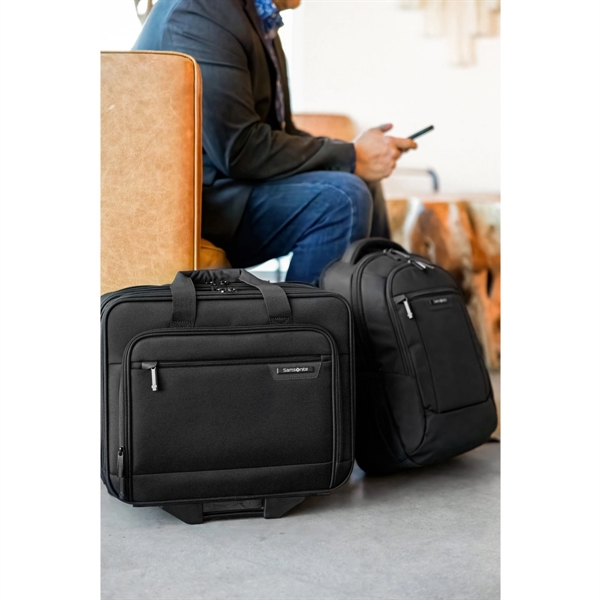 Samsonite Classic Business Two Gusset Computer Portfolio - Samsonite Classic Business Two Gusset Computer Portfolio - Image 12 of 15
