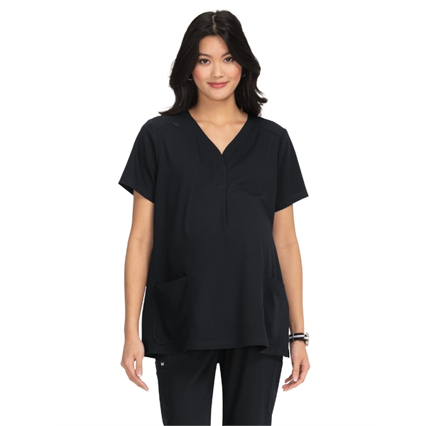 koi - Next Gen - Women's Two-Pocket Maternity Onboard Top - koi - Next Gen - Women's Two-Pocket Maternity Onboard Top - Image 0 of 4