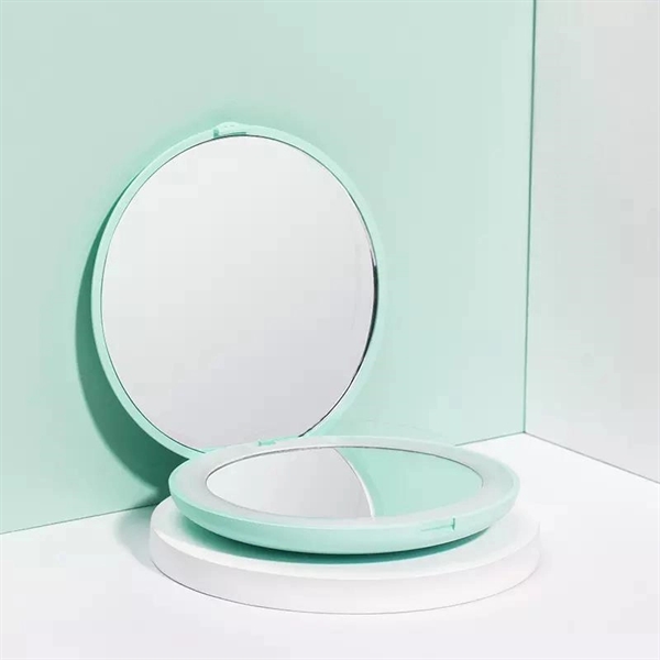 Compact Mirror with LED Light - Compact Mirror with LED Light - Image 3 of 5