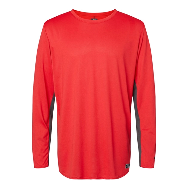 Oakley Men's Team Issue Hydrolix Long Sleeve T-Shirt - Oakley Men's Team Issue Hydrolix Long Sleeve T-Shirt - Image 9 of 18