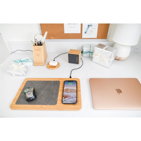 Auden Bamboo Wireless Charger - Auden Bamboo Wireless Charger - Image 5 of 6