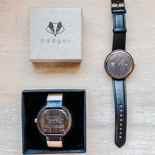 Engraved Sandalwood Modern Black Watch - Engraved Sandalwood Modern Black Watch - Image 3 of 4