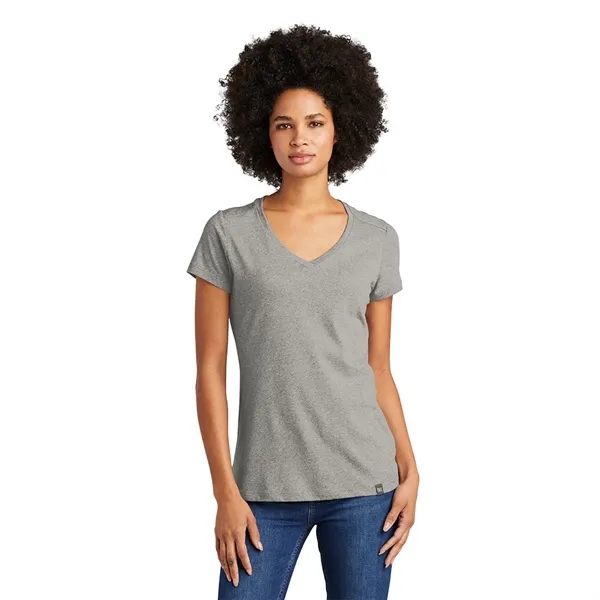 New Era® Women's Heritage Blend V-Neck Tee - New Era® Women's Heritage Blend V-Neck Tee - Image 2 of 12