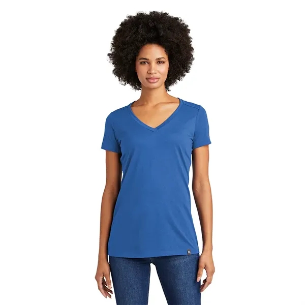 New Era® Women's Heritage Blend V-Neck Tee - New Era® Women's Heritage Blend V-Neck Tee - Image 3 of 12