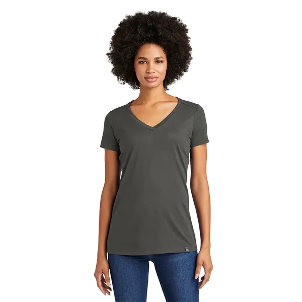 New Era® Women's Heritage Blend V-Neck Tee - New Era® Women's Heritage Blend V-Neck Tee - Image 4 of 12