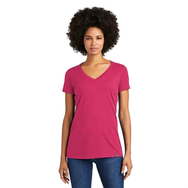 New Era® Women's Heritage Blend V-Neck Tee - New Era® Women's Heritage Blend V-Neck Tee - Image 12 of 12