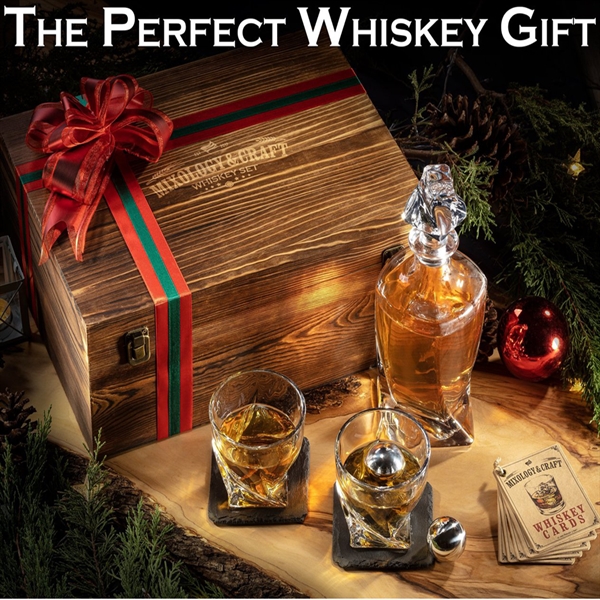 Elegant Whiskey Decanter Set in Wooden Box - Elegant Whiskey Decanter Set in Wooden Box - Image 5 of 5