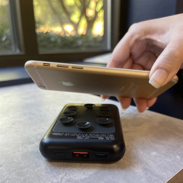 10K mAh Suction Cup Power Bank - 10K mAh Suction Cup Power Bank - Image 0 of 7