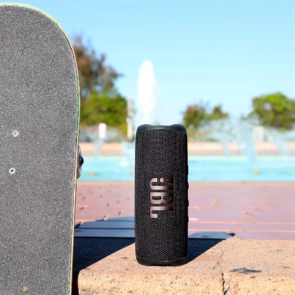 JBL Flip 6 Portable Waterproof Speaker - JBL Flip 6 Portable Waterproof Speaker - Image 5 of 21