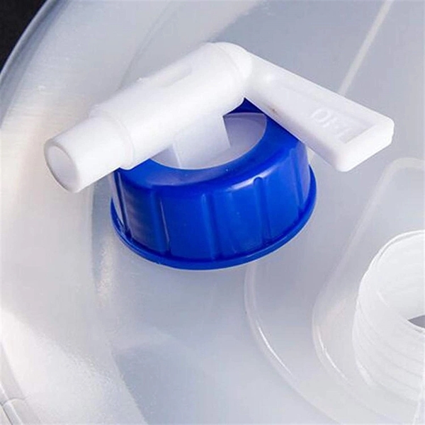 Outdoor Folding Bucket with Faucet - Outdoor Folding Bucket with Faucet - Image 2 of 4
