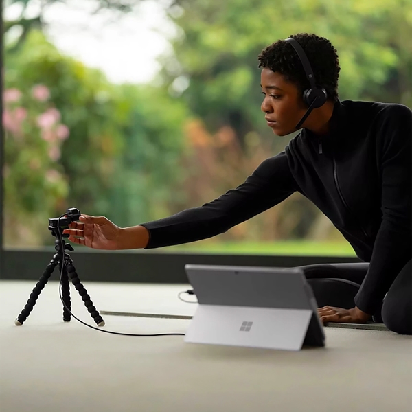 Microsoft Modern Wireless Headset - Microsoft Modern Wireless Headset - Image 5 of 6