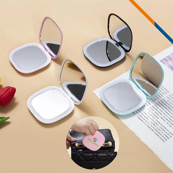 Wina LED Compact Mirror - Wina LED Compact Mirror - Image 1 of 7