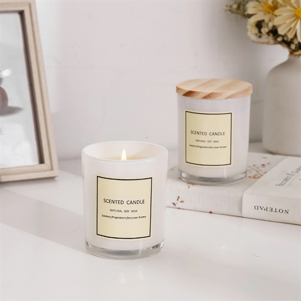Scented Candle With Wooden Lid - Scented Candle With Wooden Lid - Image 0 of 3
