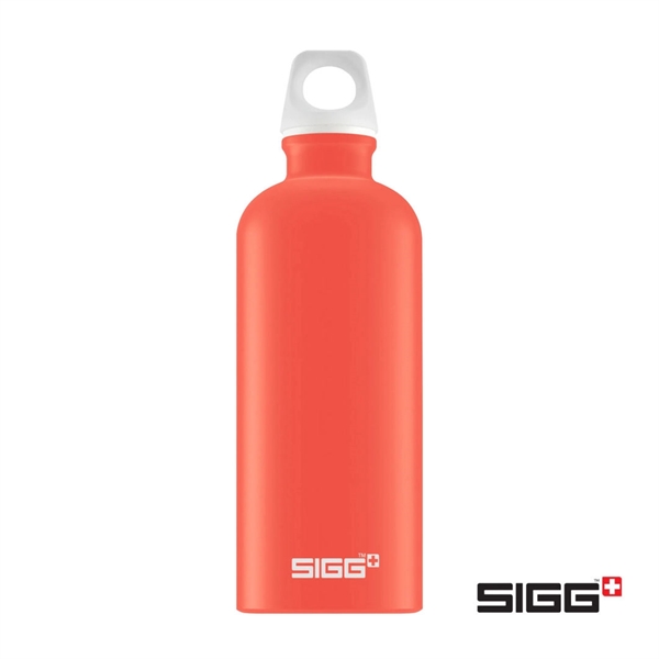 SIGG™ Classic Traveller Bottle - 20oz - SIGG™ Classic Traveller Bottle - 20oz - Image 33 of 40