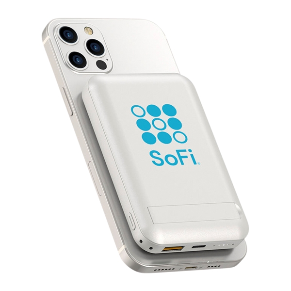 Magnetic Hybrid Charger - Magnetic Hybrid Charger - Image 0 of 2