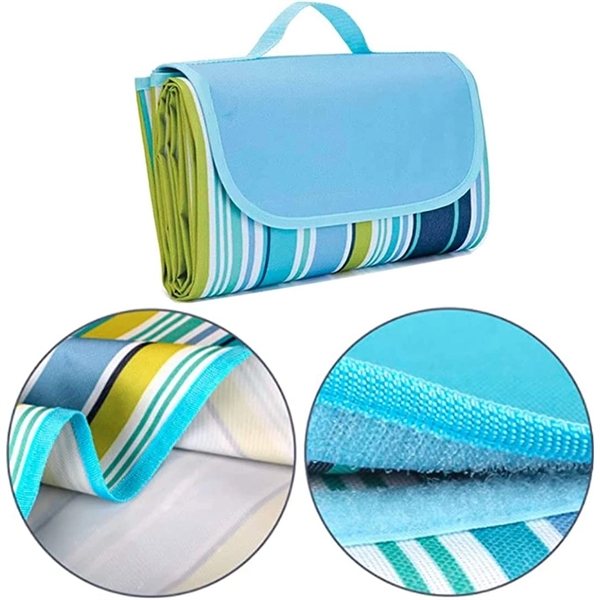 Foldable Sandproof Picnic Blanket - Foldable Sandproof Picnic Blanket - Image 1 of 5