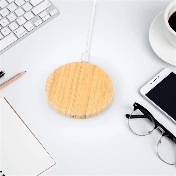 Bamboo 5W Wireless Charger With Dual Usb Ports - Bamboo 5W Wireless Charger With Dual Usb Ports - Image 4 of 4