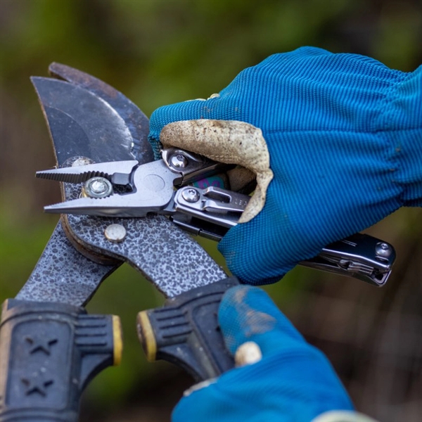 LEATHERMAN® BOLSTER MULTI-TOOL - LEATHERMAN® BOLSTER MULTI-TOOL - Image 3 of 6
