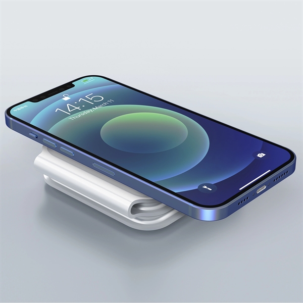 Magnetic Folding 3 in 1 Fast Wireless Charger - Magnetic Folding 3 in 1 Fast Wireless Charger - Image 4 of 8