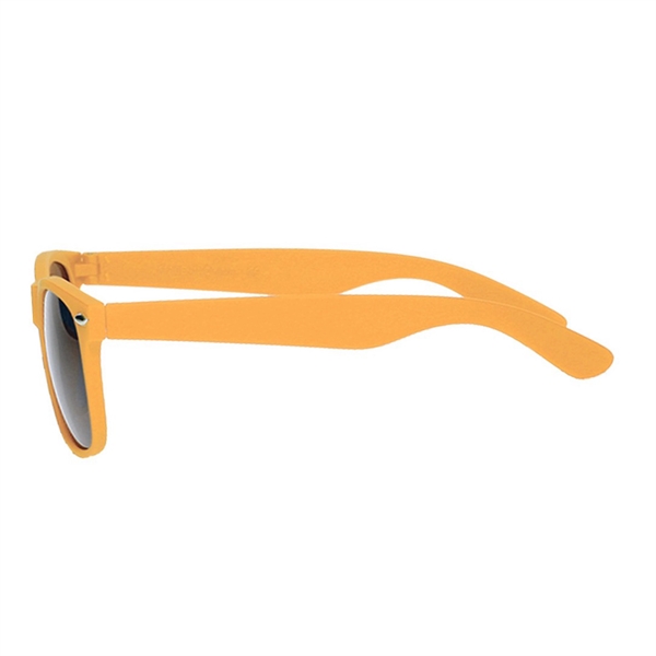 Solid Color Classic Sunglasses - Solid Color Classic Sunglasses - Image 4 of 13