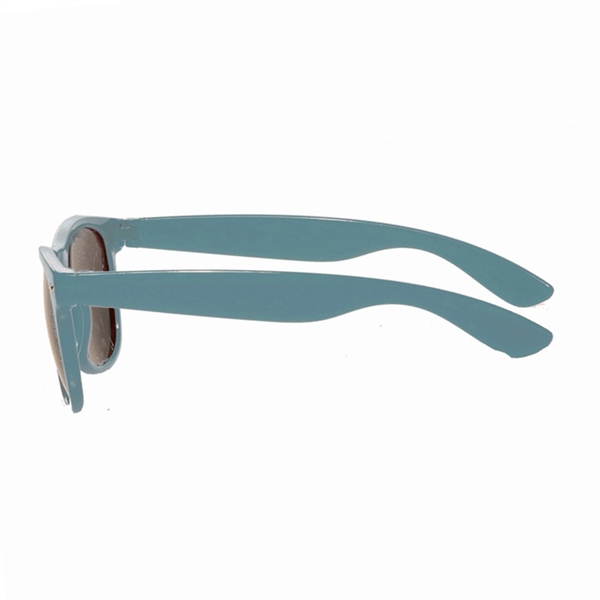 Solid Color Classic Sunglasses - Solid Color Classic Sunglasses - Image 6 of 13