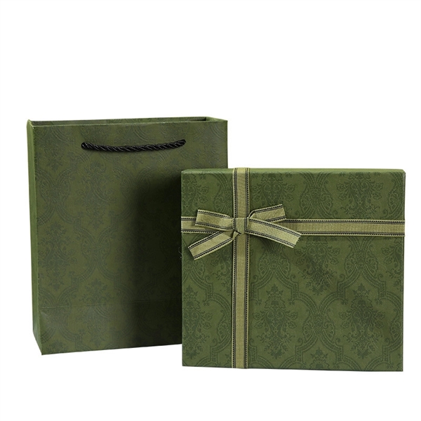 Green Christmas Empty Gift Box - Green Christmas Empty Gift Box - Image 4 of 4