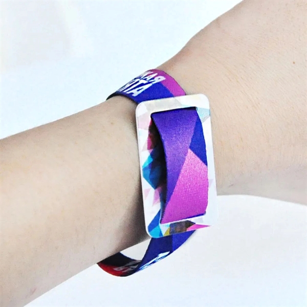 iTAGL 3/4" Smart NFC Digital Business Event Fabric Wristband - iTAGL 3/4" Smart NFC Digital Business Event Fabric Wristband - Image 7 of 10