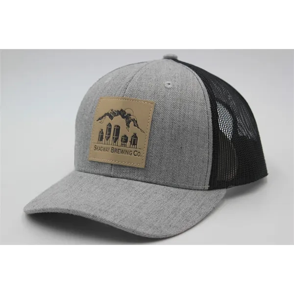 Trucker cap, 6 Panels, Mesh Back, snap buckle - Trucker cap, 6 Panels, Mesh Back, snap buckle - Image 19 of 22