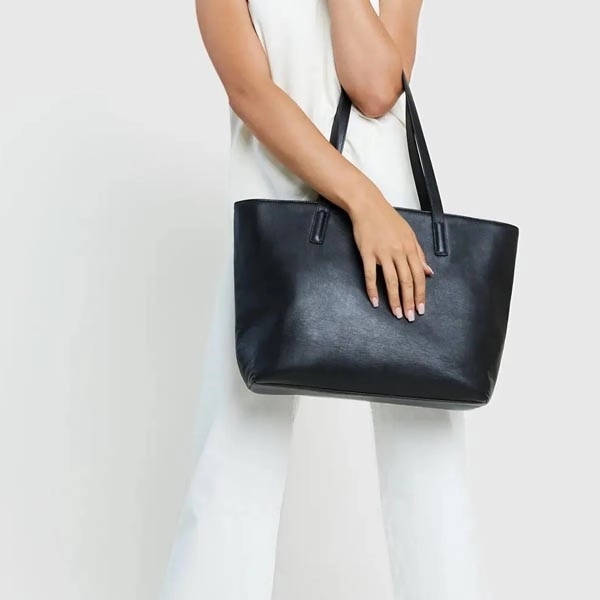 Classic Italian Leather Tote - Classic Italian Leather Tote - Image 3 of 7