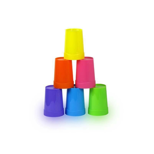 8 Pcs Rainbow Plastic Cups - 8 Pcs Rainbow Plastic Cups - Image 1 of 2