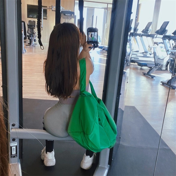 Large Capacity Sports Gym Duffle Bag Yoga Training Backpack - Large Capacity Sports Gym Duffle Bag Yoga Training Backpack - Image 3 of 4