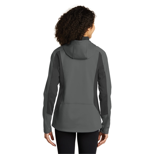 Eddie Bauer Women's Trail Soft Shell Jacket. - Eddie Bauer Women's Trail Soft Shell Jacket. - Image 13 of 25