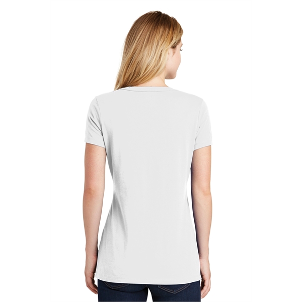 New Era Women's Heritage Blend V-Neck Tee. - New Era Women's Heritage Blend V-Neck Tee. - Image 21 of 76